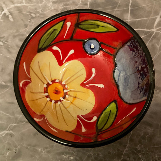 Liten rödblommig handmålad keramikskål från Spanien