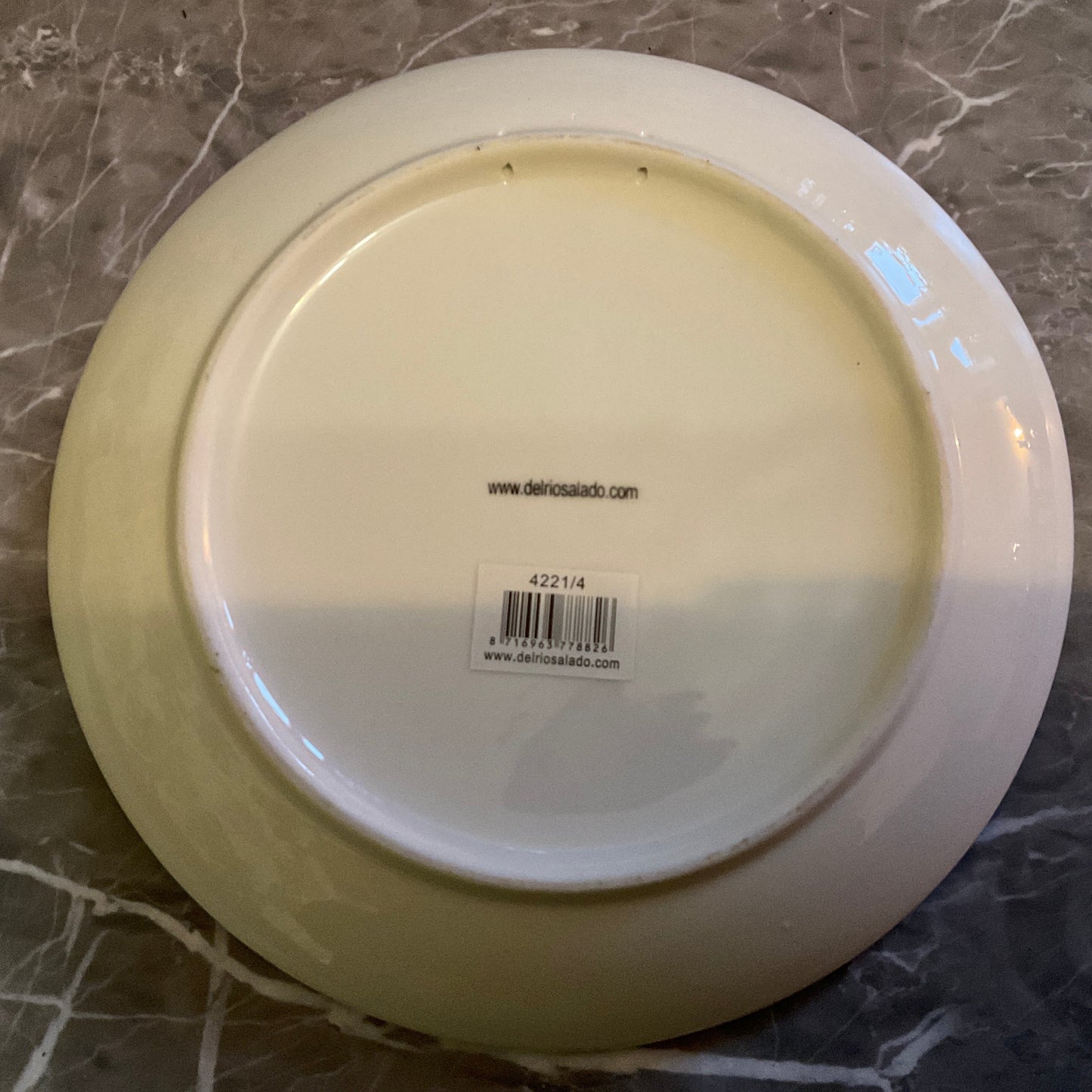 Keramikfat i soliga färger