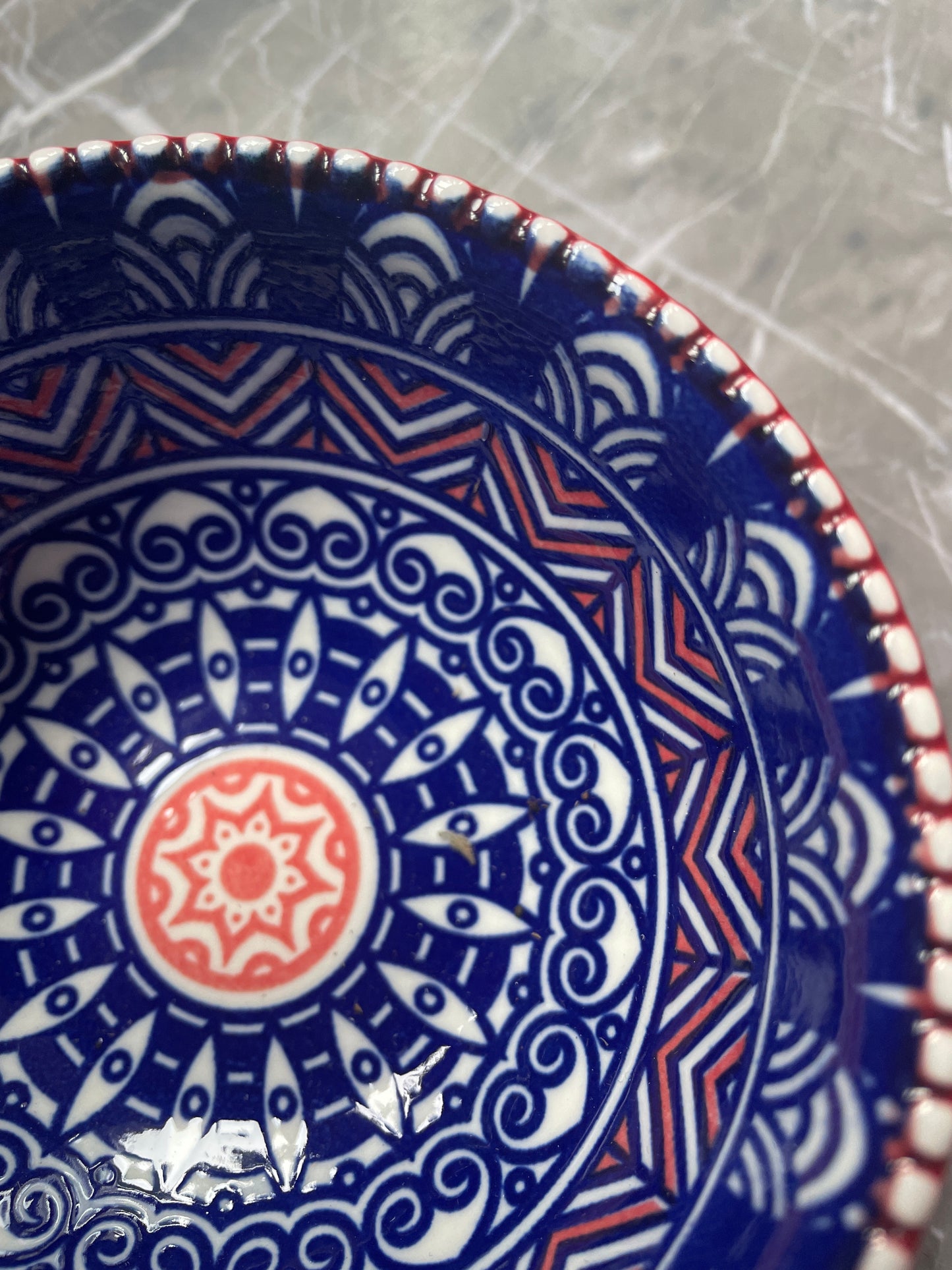 Liten skål perfekt för nötter, såser och röror