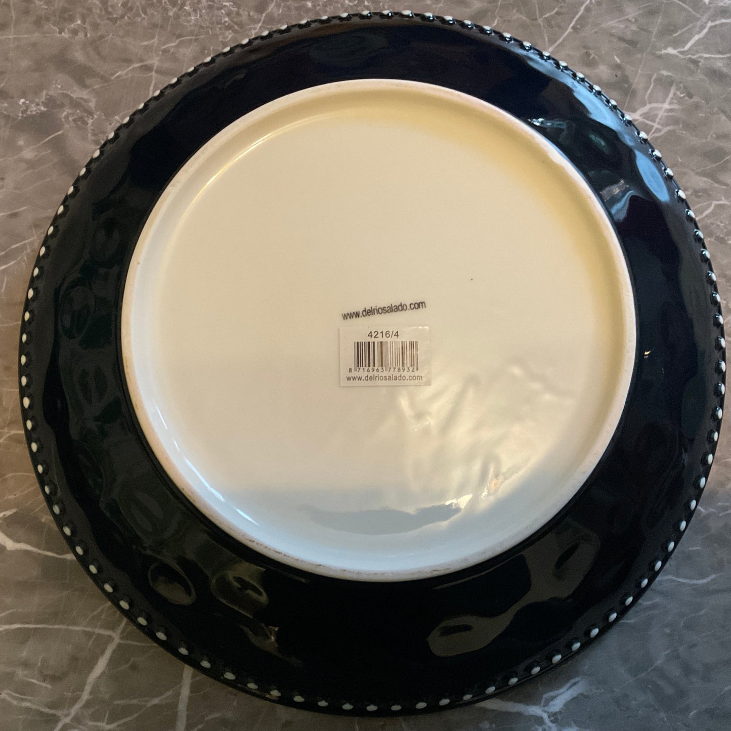 Större fat / låg skål i keramik