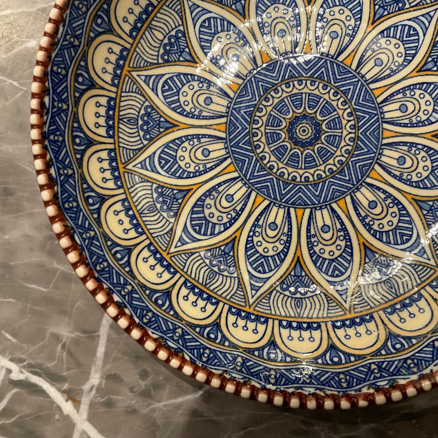 Litet fat / låg skål, perfekt för nötter, såser och röror